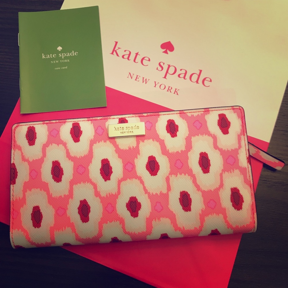 NWT Kate Spade Stacy Wallet, Laurel Way Print